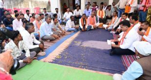 ’उपमुख्यमंत्री विजय शर्मा ने ग्राम लोहझरी में ग्रामीणों के बीच बैठकर किया सीधा संवाद’…..