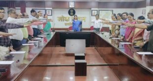 लोकभवन में सतर्कता जागरूकता सप्ताह का शुभारंभ, अधिकारियों और कर्मचारियों ने ली ईमानदारी और पारदर्शिता की शपथ….