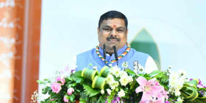 गांधी और शास्त्री जयंती पर राज्य स्तरीय सर्वधर्म प्रार्थना सभा आयोजित, शिक्षा मंत्री गजेन्द्र यादव ने पत्रिका ‘प्रयास’ और पुस्तक ‘तारुण्य वार्ता’ का किया विमोचन, वेबसाइट का भी किया लोकार्पण….