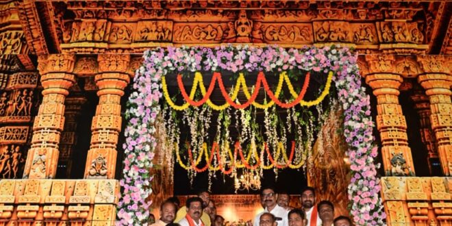 नवरात्रि पर उप मुख्यमंत्री विजय शर्मा ने पिपरिया में विभिन्न दुर्गा उत्सव समितियों के पंडालों में पहुंचकर की पूजा-अर्चना….