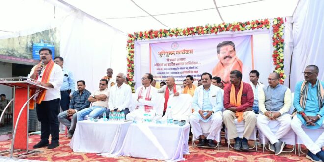उप मुख्यमंत्री विजय शर्मा ने बोड़ला में 60 लाख रूपए के विकास कार्यों का किया भूमिपूजन, प्रशासनिक सुविधाओं और उच्च शिक्षा के विस्तार को मिलेगी मजबूती…..